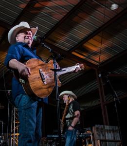 The Roundup Mark Chesnutt 2018 Best Texas Music Venue